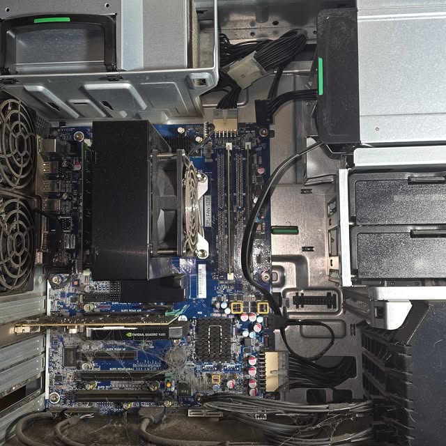 PhnomTech Instagram post about internal computer cleaning
